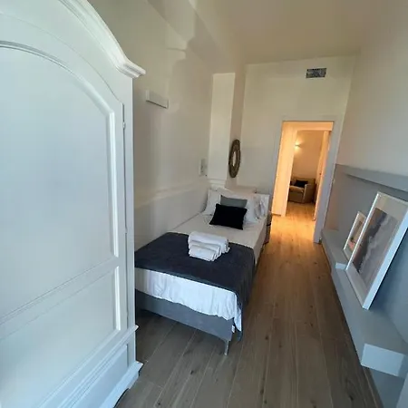 Via Del Porto Bed & Breakfast *