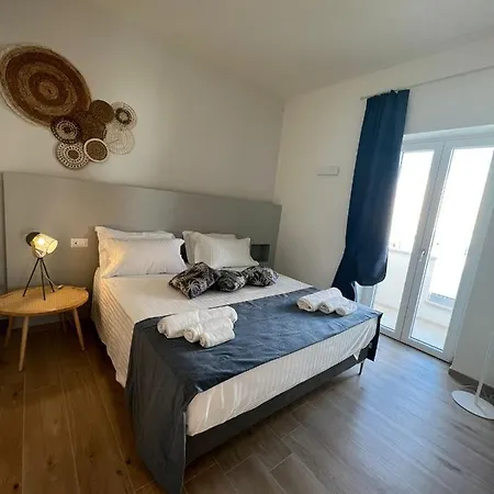 Via Del Porto Bed & Breakfast