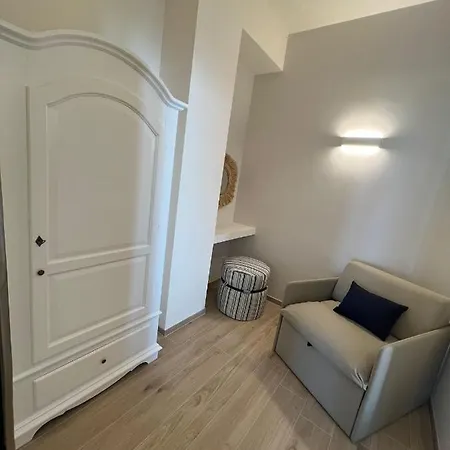 Via Del Porto Bed & Breakfast